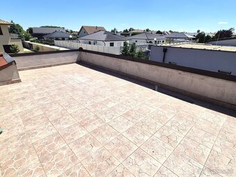 Veľký priestranný rodinný dom v top lokalite - Kolón… - 6