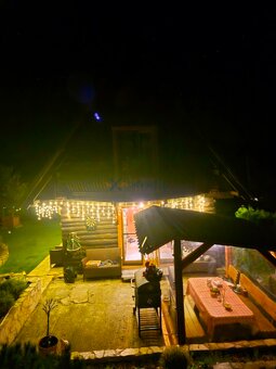 Na predaj drevenica s pozemkom a bazénom - 1194 m² v obci M - 6