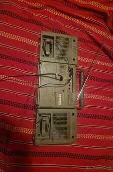 TOSHIBA prenosné rádio Made In JAPAN . FM sieť 230v +Baterky - 6