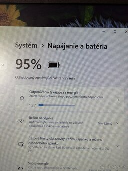 #049 - Lenovo 15.6/i3 7020U/20GB RAM/SSD/Win11 - 6