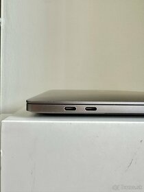 Apple Macbook Pro 2016 • 15" • i7 • 16GB • 500GB • TOUCHBAR - 6
