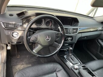 Mercedes-Benz E (W212) diely z vozu - 6