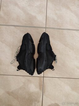 Balenciaga Triple S - 6