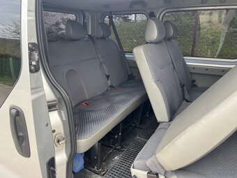 Prenajom 9 miestneho vozidla Renault Trafic - 6