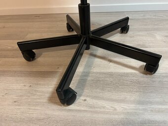stolicka MILLBERGET ikea - 6