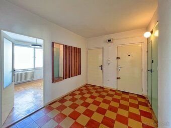 NA PREDAJ 3,5 izbový byt v centre mesta Prievidza - 6