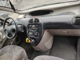 Citroen xsara Picasso 1.8benzín 2005 - 6