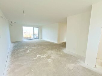 PREDAJ - 4 izbový holodom s veľkou garážou , Lužianky, Smrek - 6