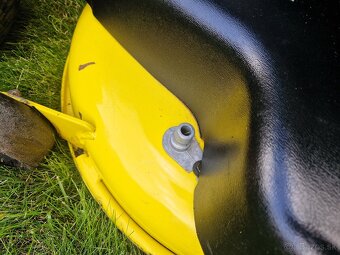 Zahradni Traktor sekačka John Deere X350 r - 6