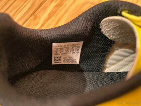 Detské tenisky halovky Adidas 35 - 22cm - 6