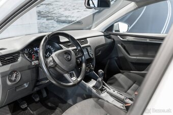 Škoda Octavia Combi SCOUT 2.0 TDI 4x4 - 6