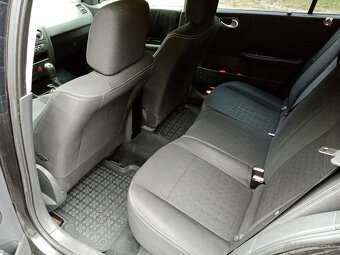 Renault megane combi 1,6 benzín 83 KW - 6