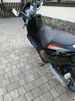 APRILIA SR 50 - 6