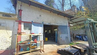 Zaujímavý objekt vhodný na podnikanie v obci Vyhne - 6