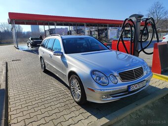 Mercedes-Benz E320 (s211) - 6
