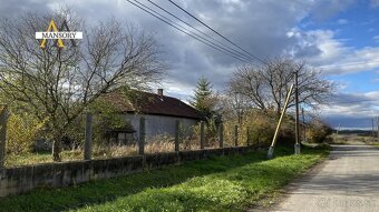 Na predaj váľkový dom za 31 000 eur na pozemku 2 608 m2 - 6
