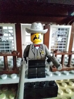 LEGO Western 6755 Sheriff's Lock-Up - 6