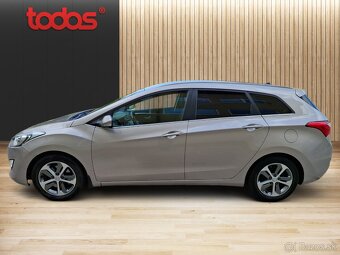 Hyundai i30 KOMBI 1.6i CRDi 16V DOHC Family + FULL LED + ZIM - 6