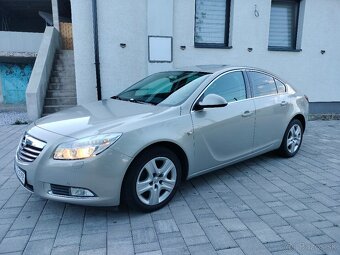 Opel Insignia 2.0 tdci -118 kW rok .2012 sedan - 6
