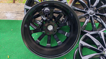 5x114,3 R17 --- TOYOTA AVENSIS , YARIS CROSS - 6