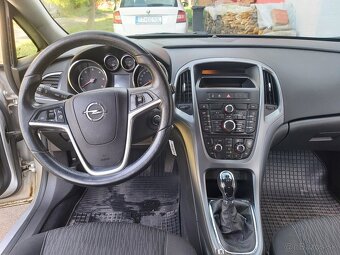 Opel Astra Sports Tourer - 6