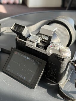 Panasonic LUMIX DMC-GX7 silver + Sigma 16mm 1.4 + OL45mm 1.8 - 6