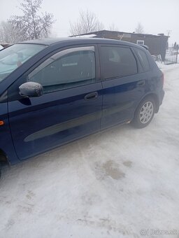 Predám hondu civik Roč 2001 - 6