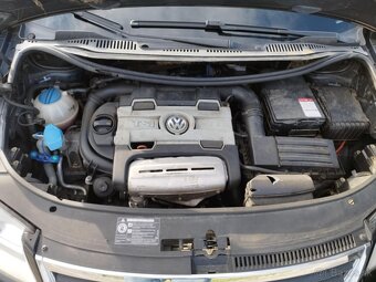 Volkswagen Touran 1.4 TSI benzín 103kW - 6
