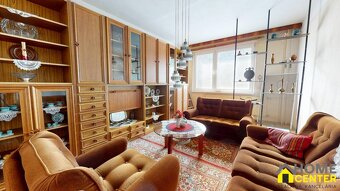PREDAJ priestranný /65m2/, 2 izbový byt, blízko centra - IBA - 6