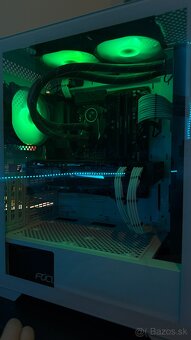 🖥️ BIELY GAMING POČÍTAČ S RTX 3070 A VODNÝM CHLADENÍM - 6