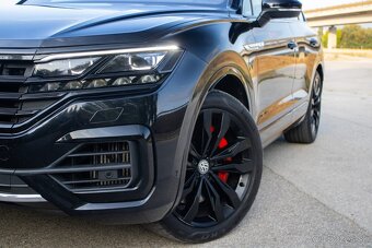 aj NA SPLÁTKY Volkswagen Touareg 4.0 TDI V8 R-line - 6