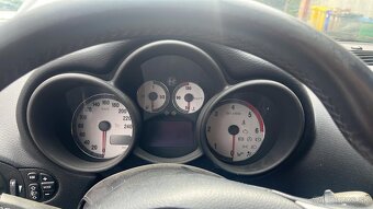 Alfa Romeo GT 1,9JTD 110kw kód motora: 937A5000 - 6