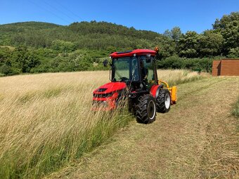 Malotraktor AGT 1060 - otočné pracoviště řidiče+kabina 56 HP - 6