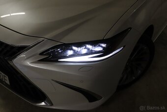 Lexus ES 300h Hybrid - 6