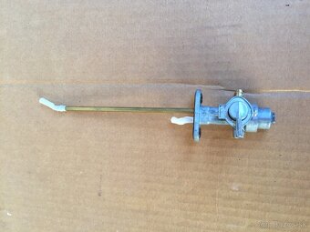 Nové predné aj zadné bŕzdiče, ventyl nádrže a bŕzdové hadice - 6