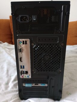 Nový, malý, herný počítač - 6