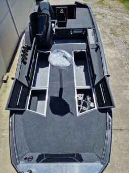 Finval 510bsc + 60hp Honda + príves 1300kg - čierna perleť - 6