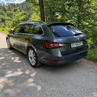 Škoda Superb 2.0 TDi DSG - 6