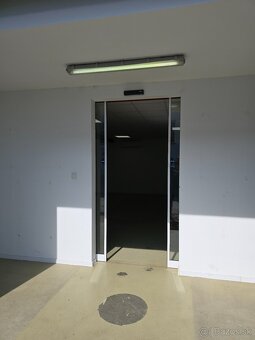 Predajňa a sklady v centre Žiliny s parkovaním - 6