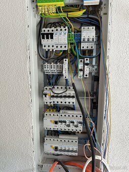 Stavebne,elektrikárske,stolárske práce - 6