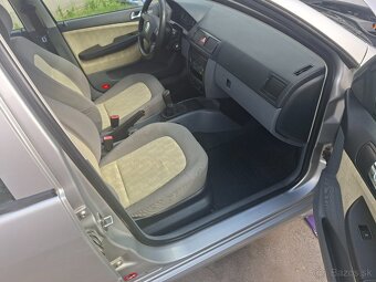 Skoda fabia 1.4 MPI benzín 50kw - 6