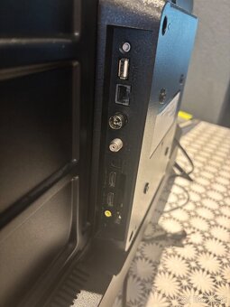 Televizor TLC - 6