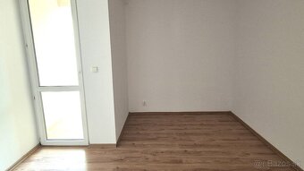 3 - izbový byt v strediskovej obci KURIMA - 6