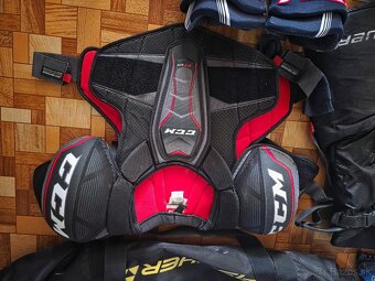 Hokejová výstroj - 6