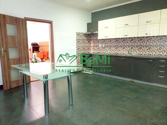 ‼️ Znížená cena‼️Predaj rodinného domu s dvomi bytovými jedn - 6