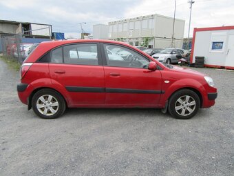 Kia Rio - 6