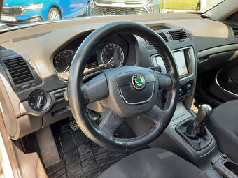 Škoda Octavia Combi 1.6 Classic - 6
