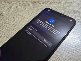 Iphone XR 128gb displej v super stave mal na sebe nalepene o - 6