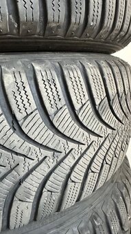 Predam zimne 205/55 R16 + plechove disky - 6