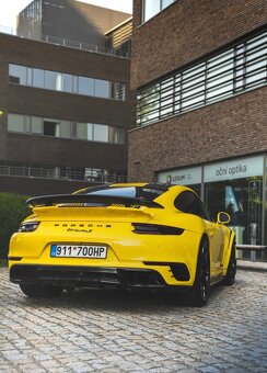 Porsche 911 turbo s - 6